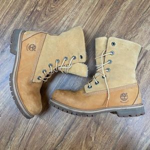 Timberland Women’s Linden Woods Fold Down Fleece Boots